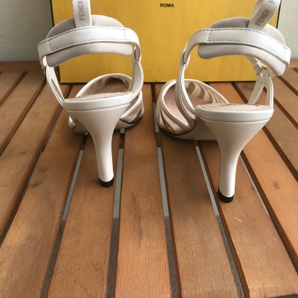 New - 💯 Original FENDI Colibri Lite Mixed Media Pump - Picture 4 of 16